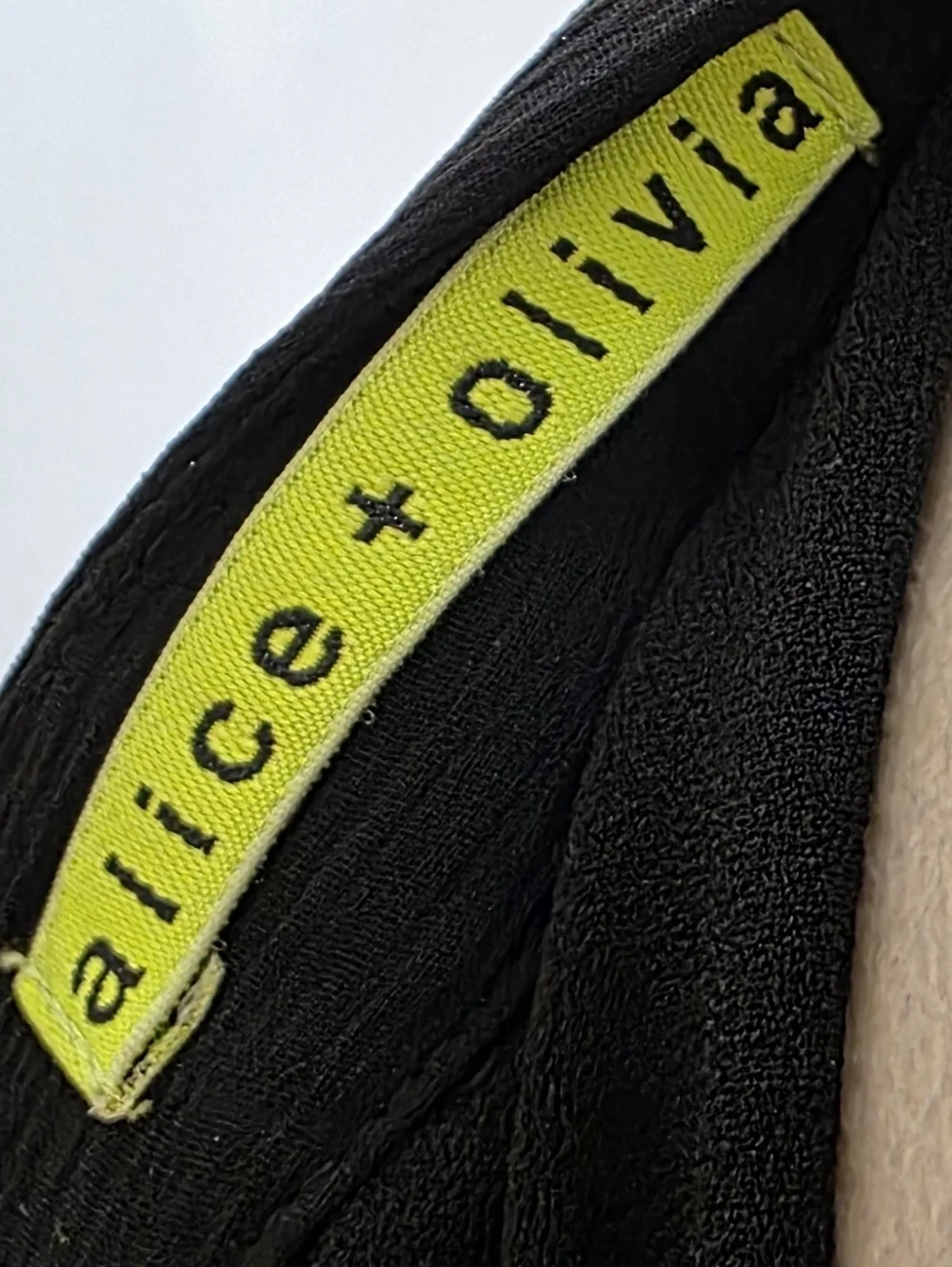 244. Alice + Olivia Black Accordion Pleated High-Low Maxi Skirt - Size 2 G1 - Picture 4 of 5